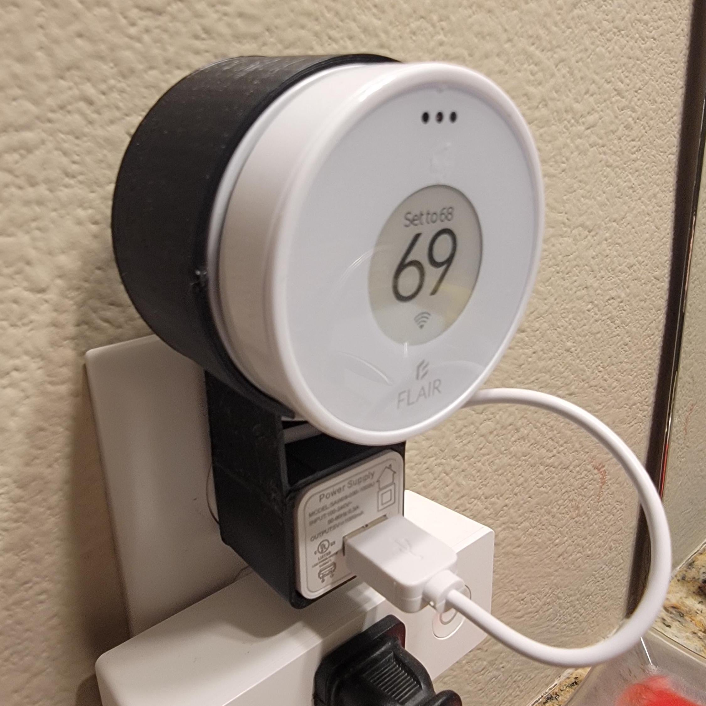 Flair Puck Outlet Mount *NOT* for Puck 2 – Wall Plug Holder, Cord Management, Space-Saving Bracket, Dock for Flair Puck & Power Adapter