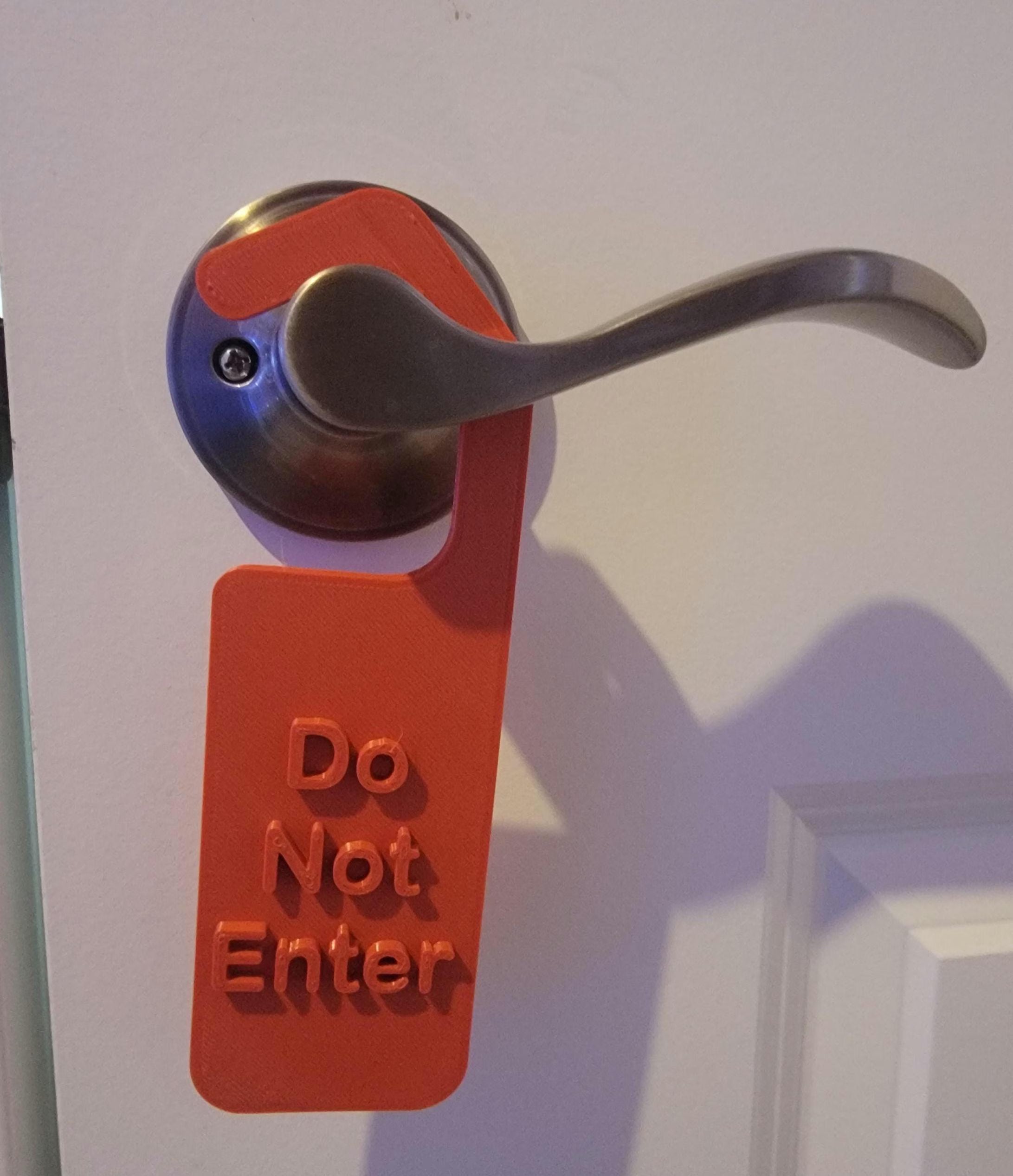 Do Not Enter Door Hanger Sign – Privacy Door Sign for Office, Bedroom, Dorm, Work, Studio – No Entry Warning Sign for Doorknob