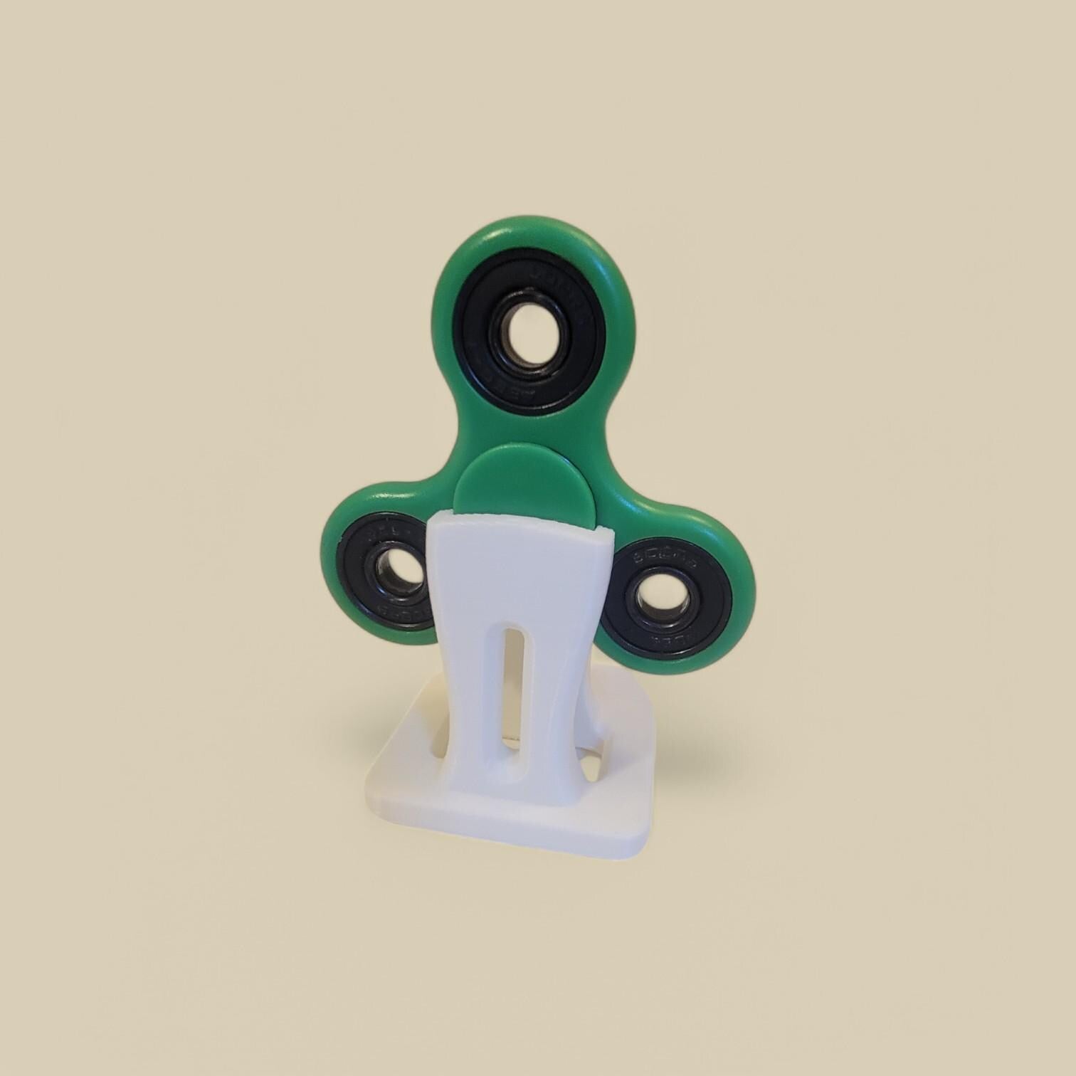 Fidget Spinner Stand - Perfect Display Stand for Your Fidget Spinner, Upright Fidget Spinner Holder for Desk Organization, Unique Gift Idea