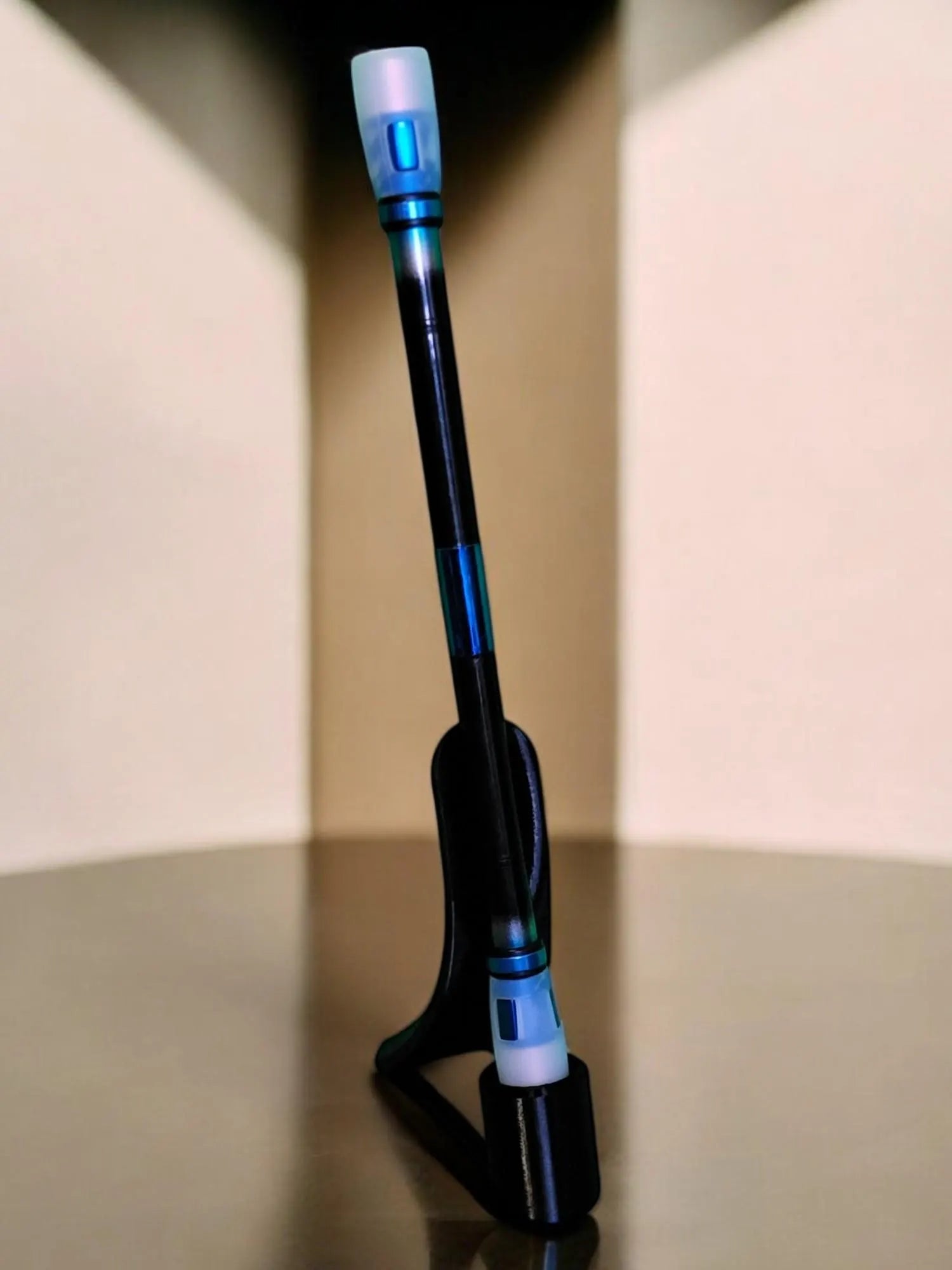 Pen Spinning Pen Stand - Modern Display for Your Fidget Masterpiece!