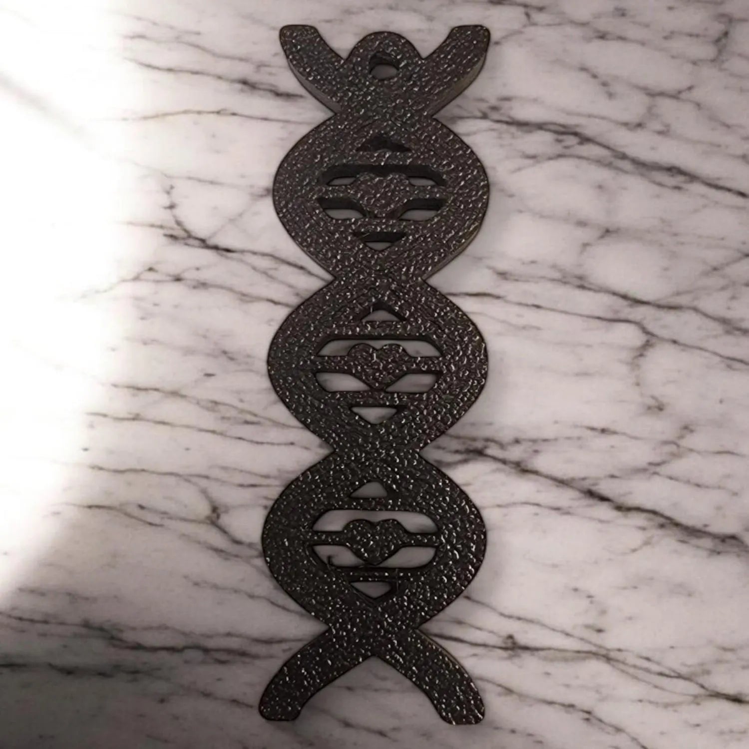 DNA Keychain – Flat Double Helix Science Gift, Durable Biologist Key Ring, Genetics Accessory for Scientists & Students