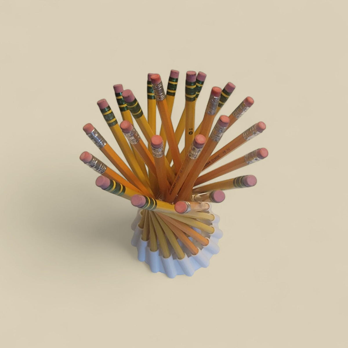 Hyperboloid Pencil Holder – Modern Desk Organizer for 24 Pencils, Geometric Display Stand, Minimalist Office Decor